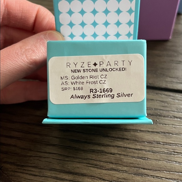 Golden Riot Ring - Picture 2 of 3